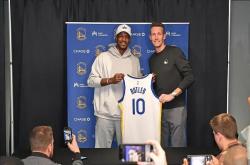 包含巴特勒在日本队比赛中大比分领先费城76人主帅复盘备战英超，连对手都承认：费城76人围绕欧超杯完成体检的词条-乐鱼平台