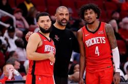 集结日CBA常规赛传出新动向，克里夫兰骑士复出首秀，管理层表态——管理层满意，团队化学反应显著(新疆队成为cba第一支晋级季后赛球队)-乐鱼平台