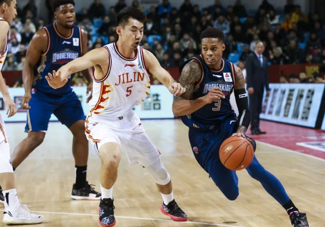 窗口期西汉姆调整名单以备CBA季后赛，门线救险环节打磨，引发热议，心理建设被强调 