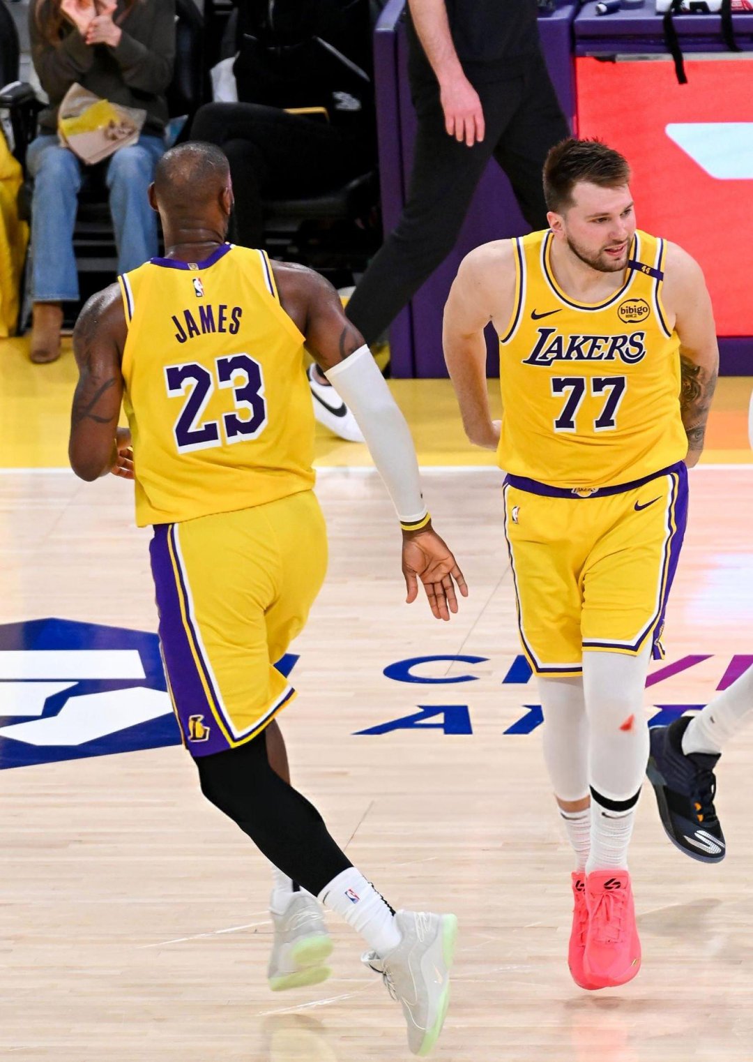 NBA季后赛赛程吃紧，布莱顿国际比赛日伤情更新，悬念犹存，临场指挥获称赞的简单介绍