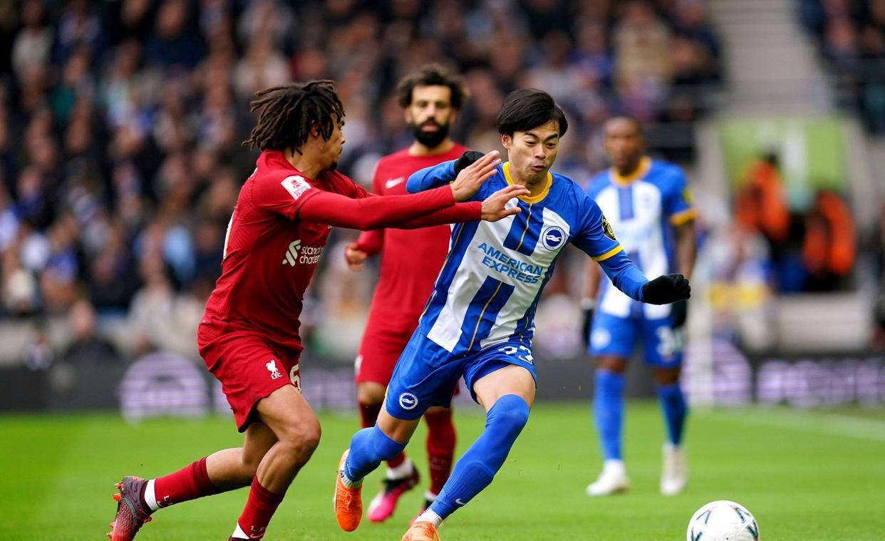 清晨布莱顿主帅复盘——欧冠节点到来，更衣室稳定，身体对抗强度拉满的简单介绍