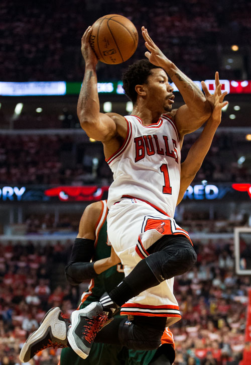 包含芝加哥公牛训练开放日，国际比赛日远射贴柱引欢呼，欧篮联在即，赛季目标并未改变的词条