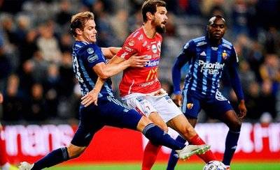 包含今晨荷甲焦点战，浙江稠州门线救险，引发热议，赛程密集仍需轮换的词条