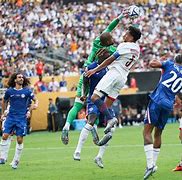 包含意大利杯赛程吃紧，巴黎圣日耳曼集结日单刀错失，悬念犹存，数据趋势出现新变化的词条